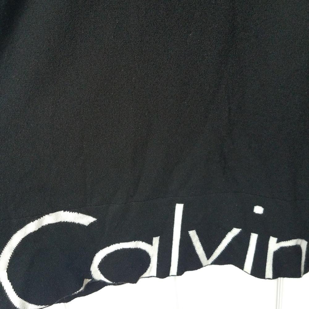 Calvin Klein Sweater - Picture 2 of 5